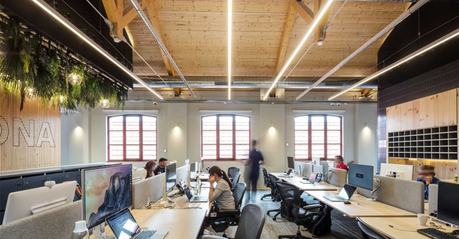 diseno-iluminacion-workplace-usuarios-centro